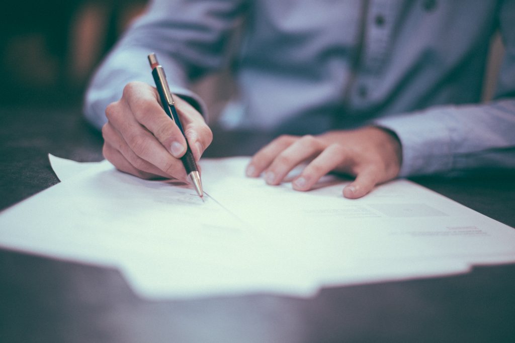 Consulta Gratuita con los Mejores Abogados Para Proceso de una Demanda por Lesiones en un Accidente, Responsable de Accidente y Lesiones Cercas de Mí en La Mirada California